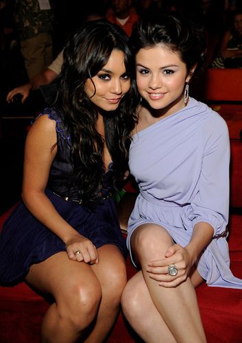 selenaavanessa.jpg
