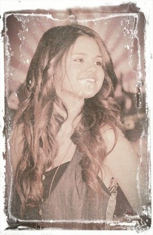 selena_gomez-11858-1.jpg